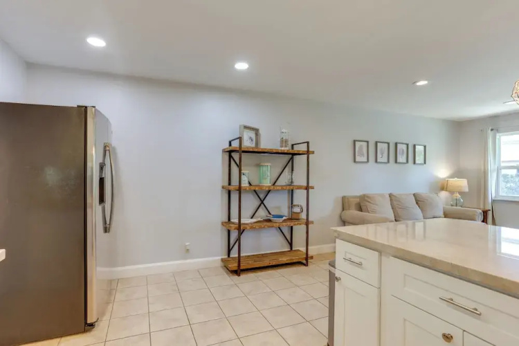 < 3 Mi to Juno Beach: Coastal Townhome w/ Patio!