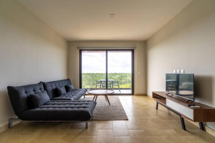 2 Bedrooms Apartment