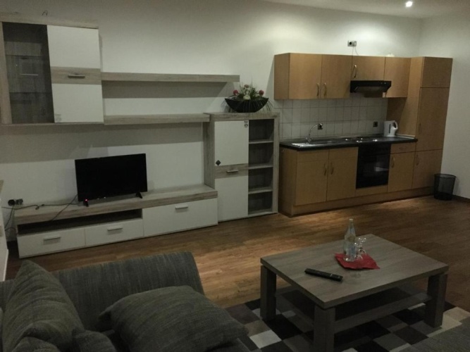 2 Bedrooms Single Apartment