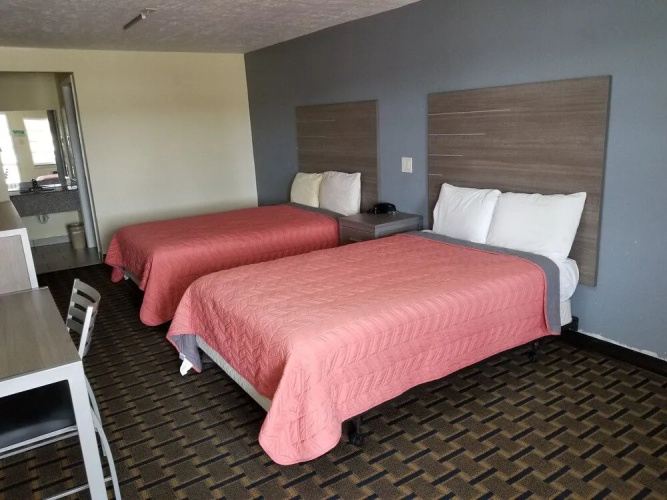 AmeriStay Inn &Suites