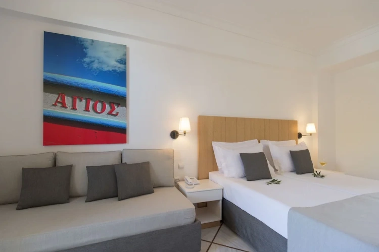 Standard room with balcony and with garden view