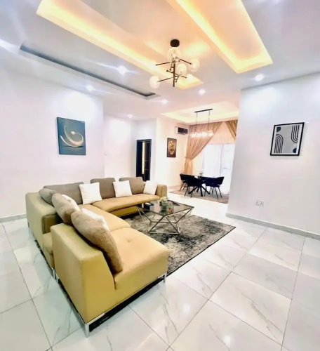 L'Rina Apartments