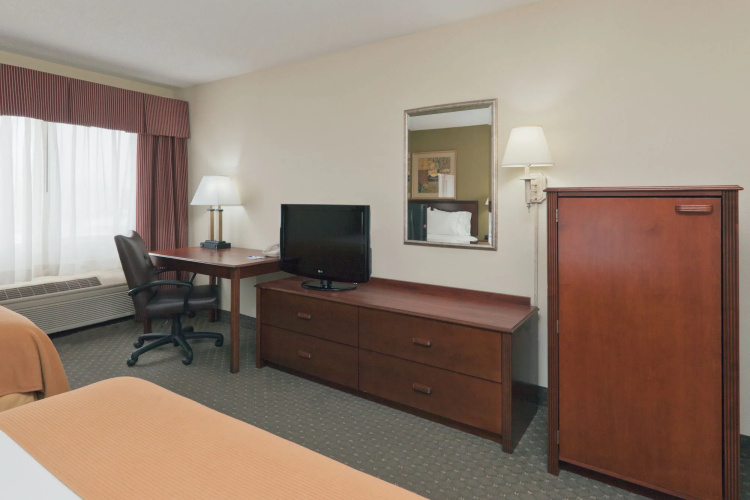 Holiday Inn Express Evansville West by IHG