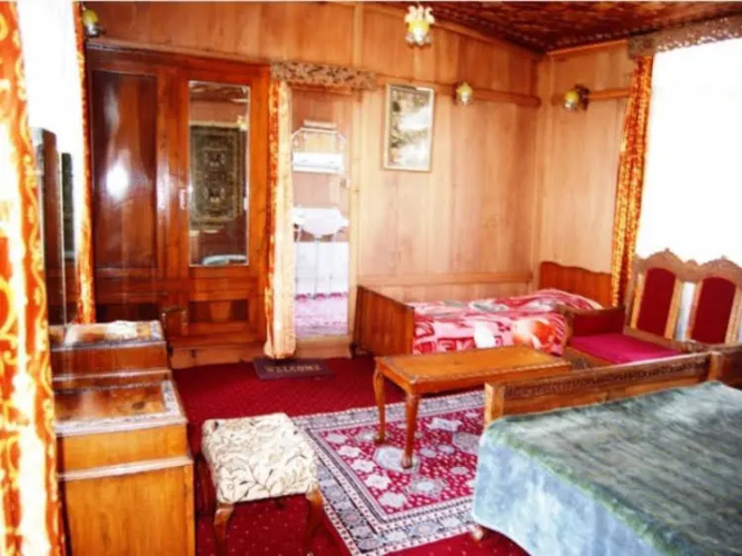 Howrah Houseboat