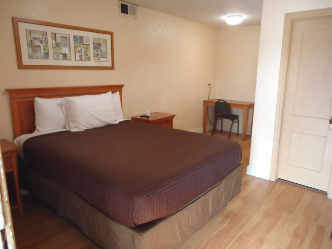 Budget Inn