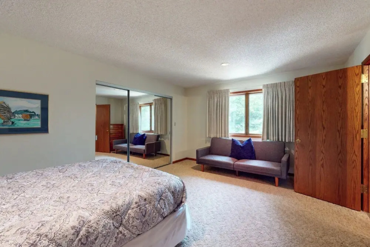 3BR Cozy Apartment w/ Mountain Views