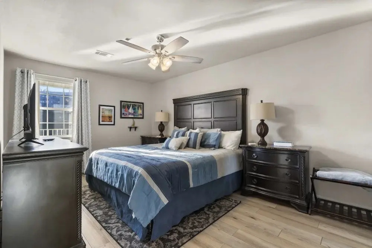 Calm Waters Condo Sleeps 4