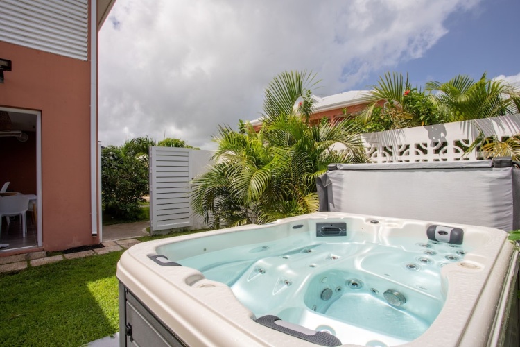 Executive Double Suite with balcony and with pool view