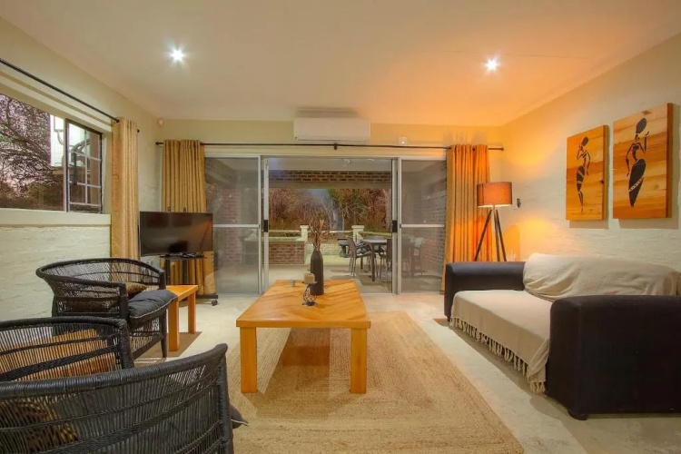Kruger's Retreat House & Kruger's Rest Studio