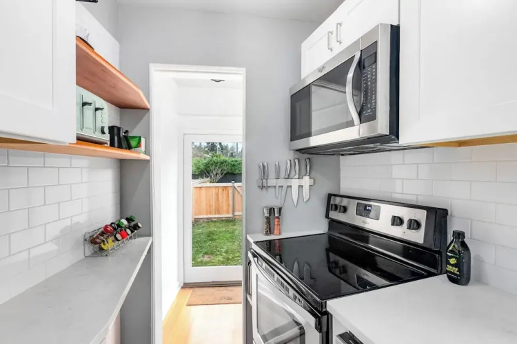 Montlake Hideaway in Spite House