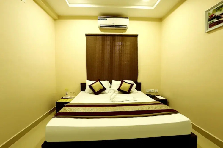 Rentostay Hotel Rooms