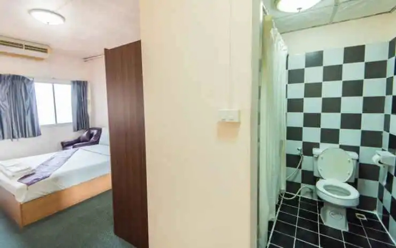 King Royal ll Hotel