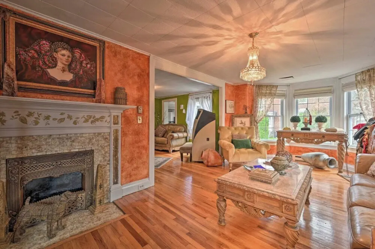 Unique & Historic Home Walk to Lake Champlain