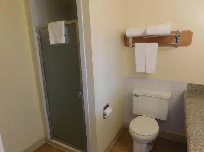 Economy Quadruple room