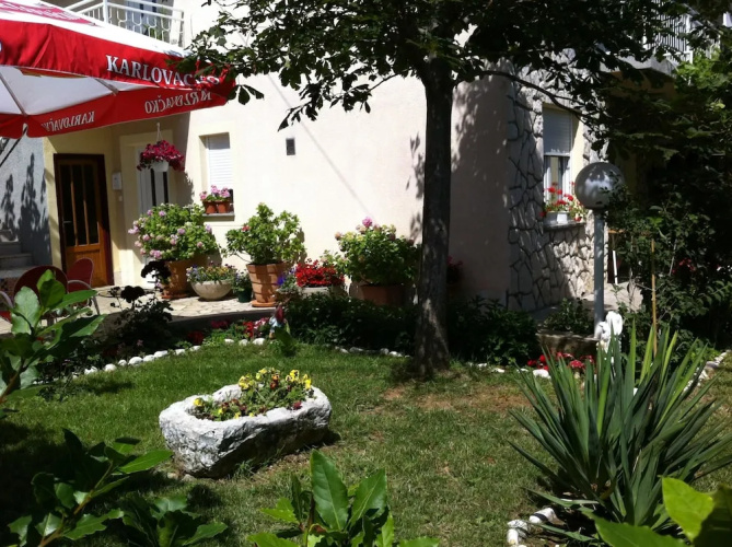 Apartments Gorana