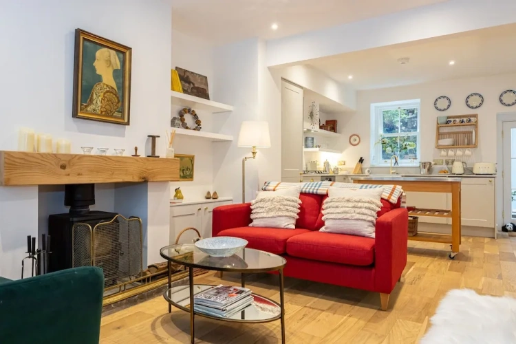3 Bedrooms Cottage