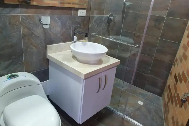 Hermoso apartamento con vista al lago