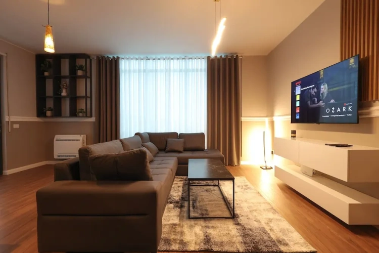 Deluxe Apartment