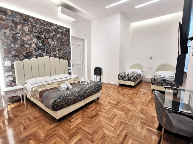 Deluxe Quadruple room