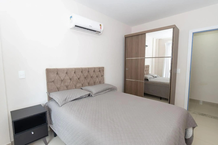 450 - Excelente 3 quartos em Bombas