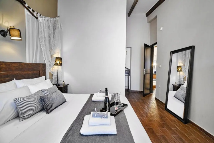 Villa Milon by MediterraneanVillas