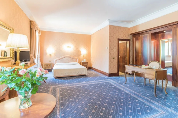 Hotel Torre Sant Angelo