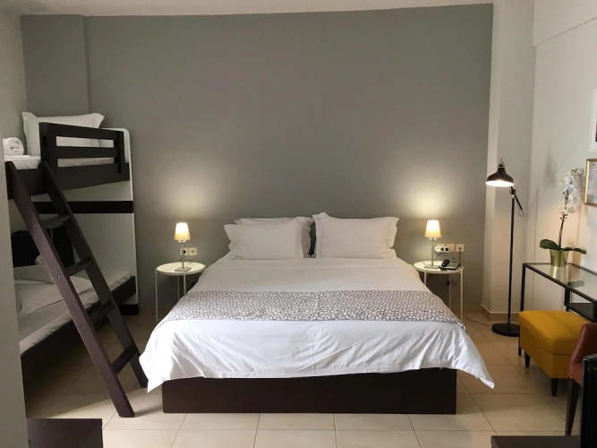 1 Bedroom Standard Quadruple Family room with garden view