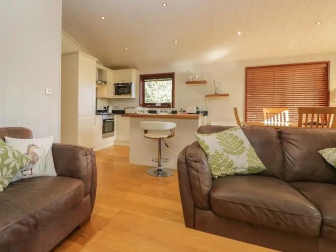 Leafy Nook Lodge