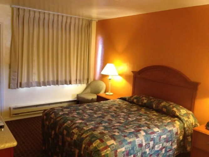 Royal Inn Motel