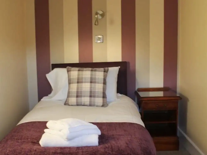 Standard Single room