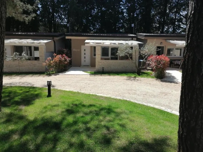 2 Bedrooms Cottage