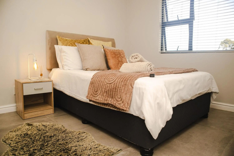 Modern 4 Sleeper Apartment