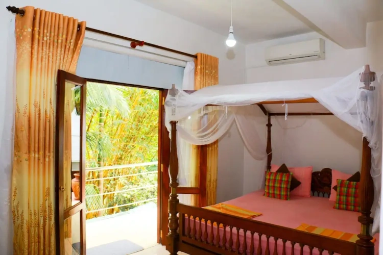 2 Bedrooms Standard Double room with balcony and with river view