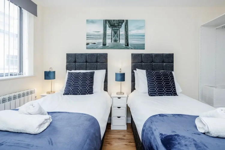 Real - Queens Serviced Apartments