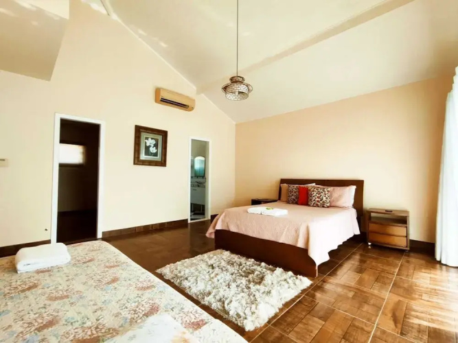 Villa Amarela