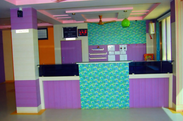 Hotel Rajadhiraj