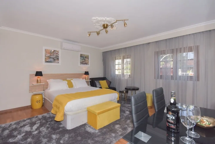 Deluxe Suite