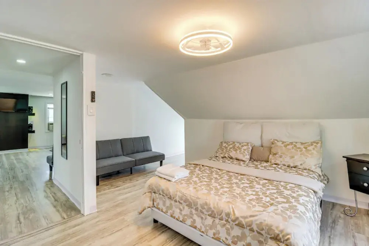Walkable Abode in Stroudsburg's Business District!