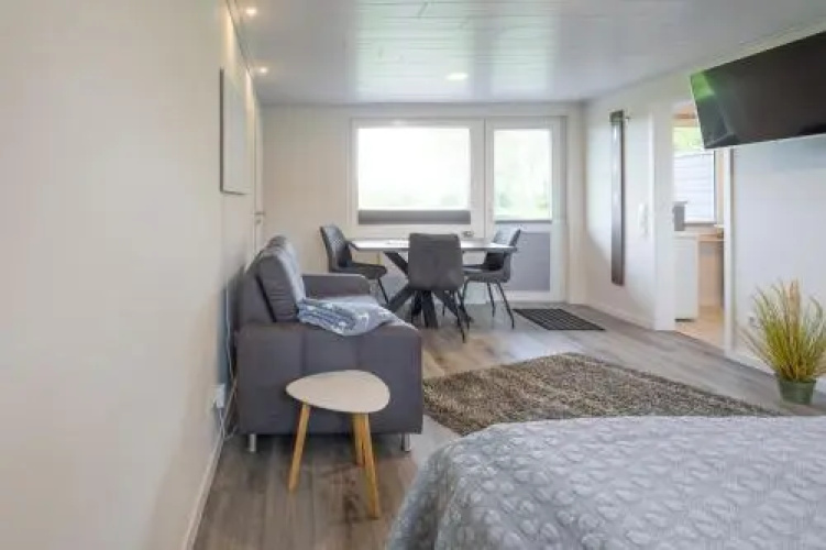 Bungalow Neuwarft, Wohnung 1