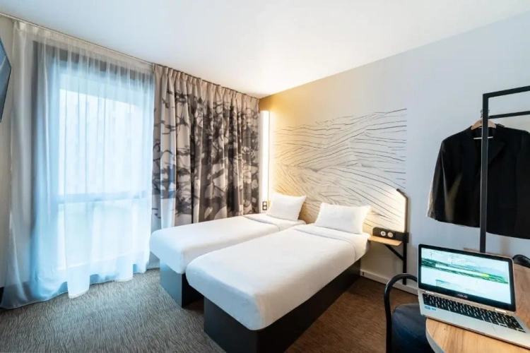 Twin room
