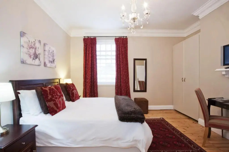 Capeblue Manor House