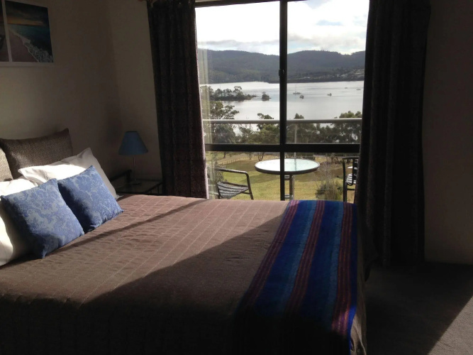 Storm Bay B & B