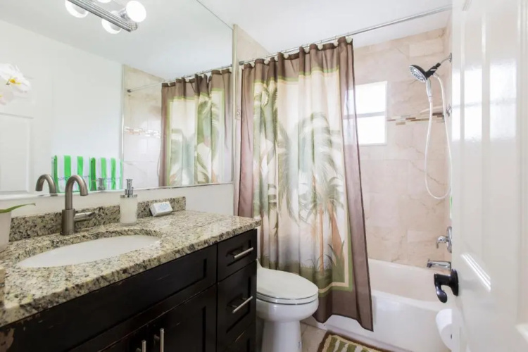 Tropical Garden Bungalow B