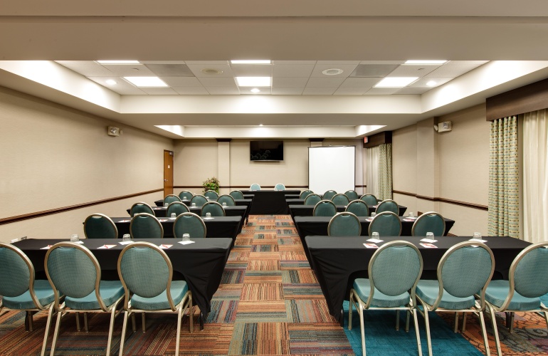 Hotel Indigo Chicago Vernon Hills photo 23