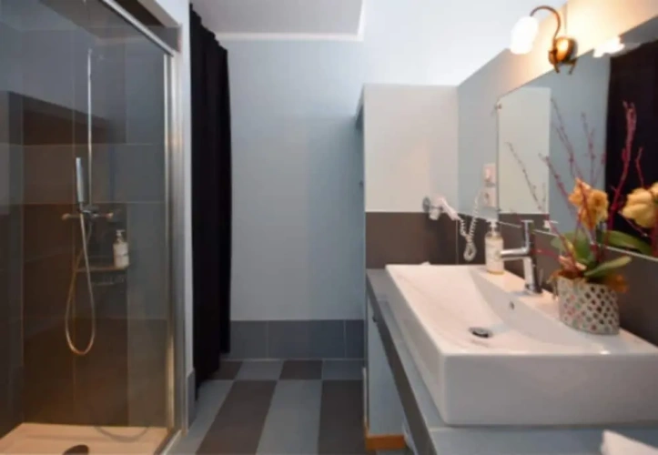Privilege room