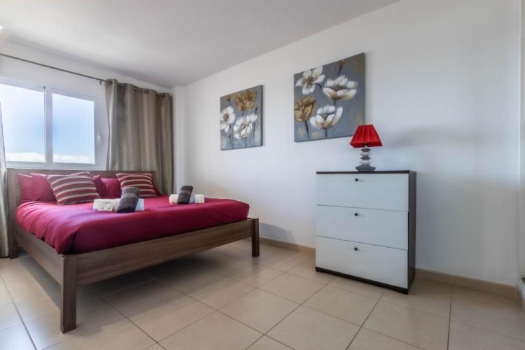 Apartment with sea view