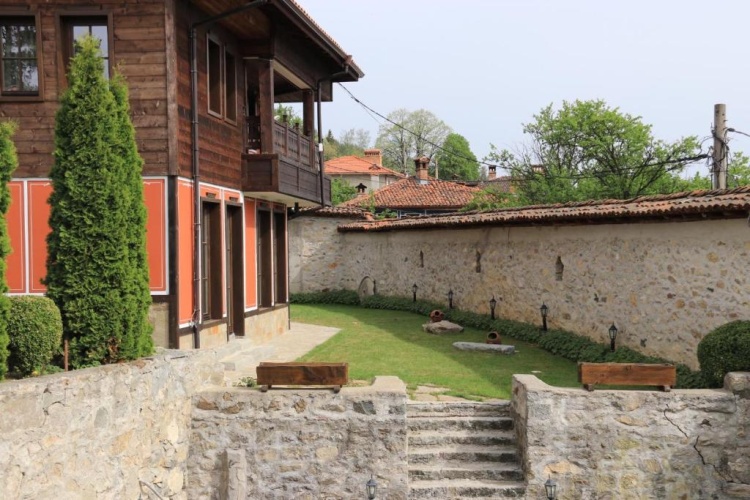 4 Bedrooms Double Cottage
