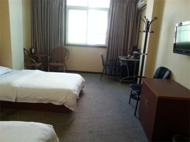 Tiny Jiangnan Hotel