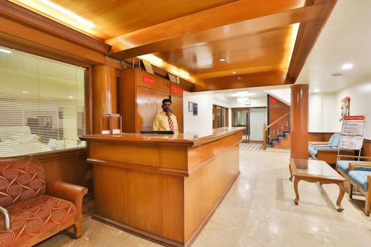 OYO 23337 Flagship Ashram Road