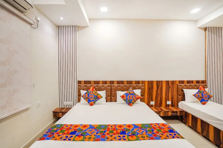 Fabhotel Ts Inn